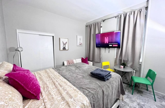 Chic studio in vibrant New York