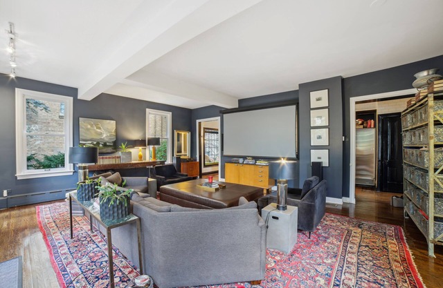 Chicago Home w/Hot Tub < 2 Mi to Wrigley Field