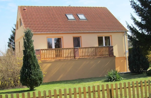 Child-friendly apartment with terrace, 800m to the beach