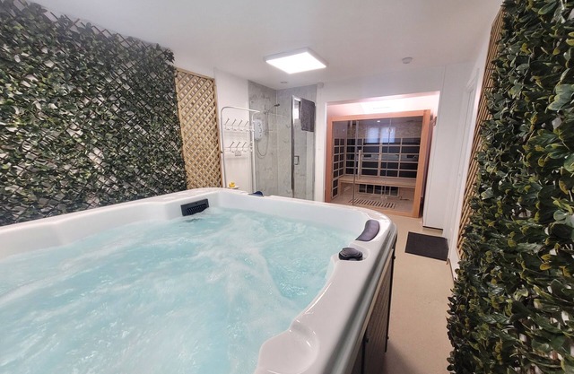 Church View-Home with Hot tub, Sauna & Games room