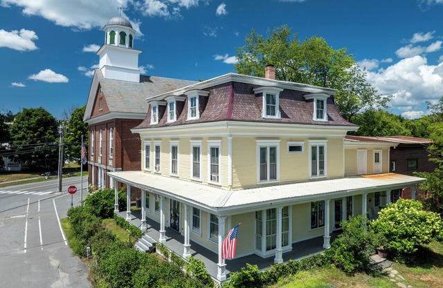 Circa 1868 Chester Home-Less than 20 MIN TO OKEMO