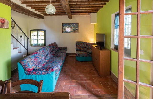 CITTÀ DELLA PIEVE between Umbria and Tuscany welcoming farmhouse to regenerate 🙂