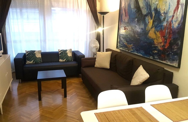 CITY CENTER, GARAGE, 2 BATHROOMS, INTERNET -VUT 47-21