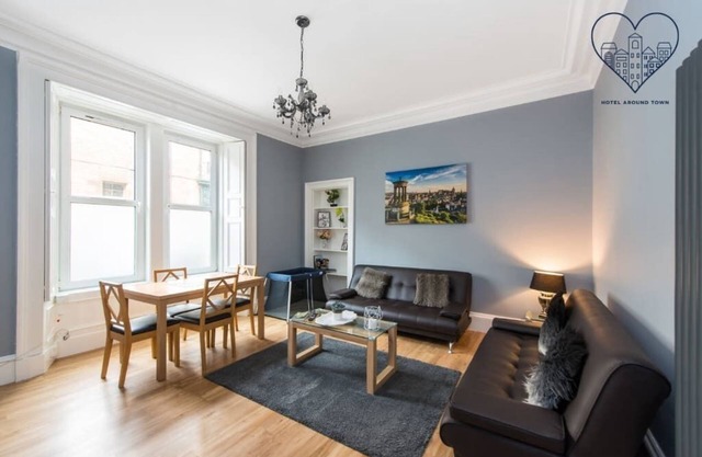 City Centre ,5*Ground Floor, near grass market