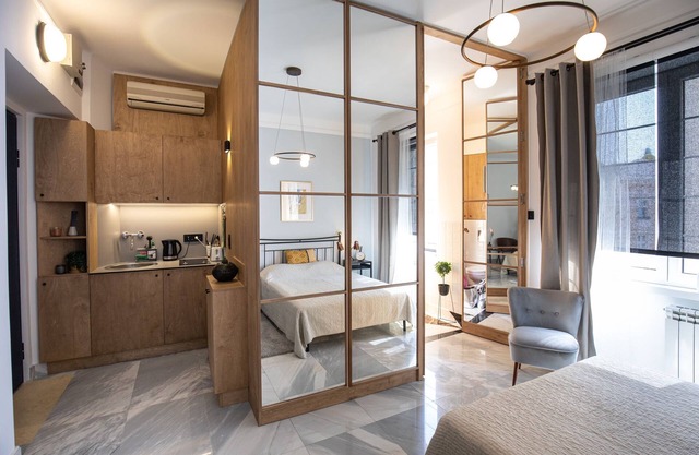 City Centre Elegance: Kosancicev Venac Studio
