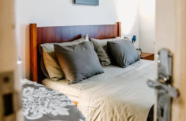 City Grove: Blooms and Beds