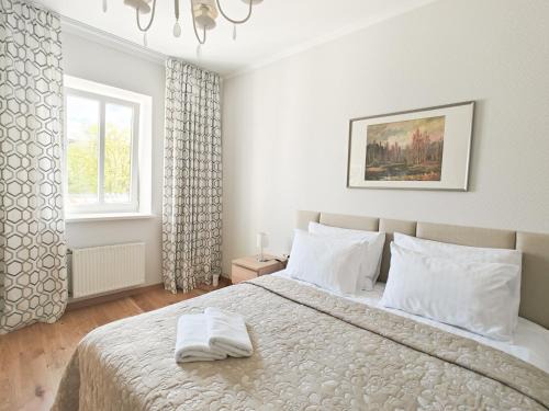 City heart, loft view, free parking and bag storage