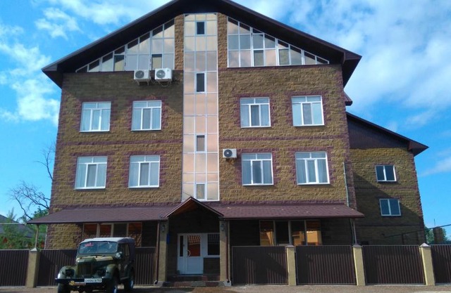 City Hotel с парковкой