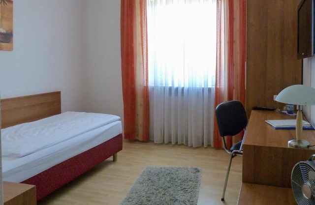 City Hotel