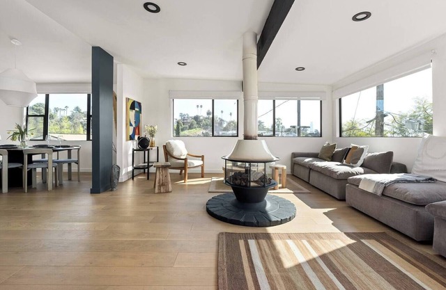 City Oasis, Stunning Panoramic Views