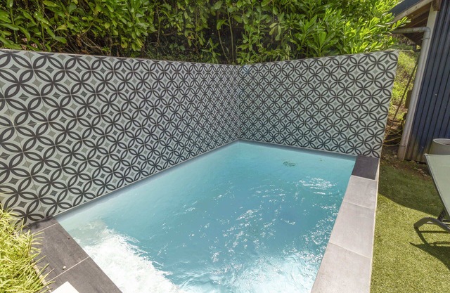 Clair de Lune - Two Bedroom Cottage, Sleeps 5