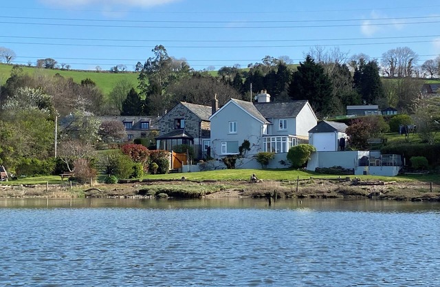 CLAMOAK COTTAGE, pet friendly, luxury holiday cottage in Bere Alston
