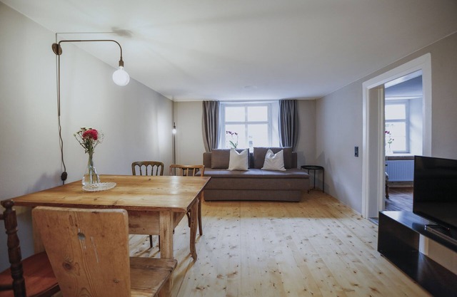 * CLARA * Ground floor apartment in the Jewish quarter
