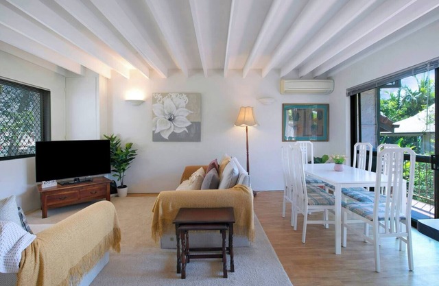 Clarence Corner Contemporary meets Cottage Style