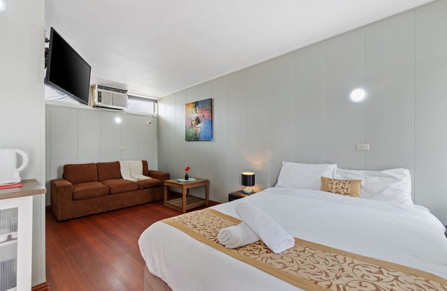 Classic Country Motel Room near Murray,