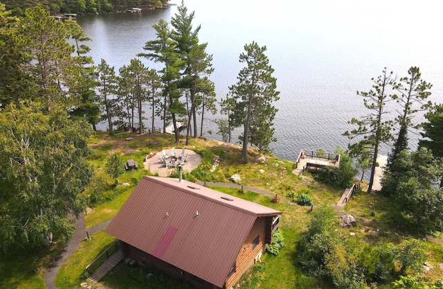 Classic Lake Vermilion Log Cabin