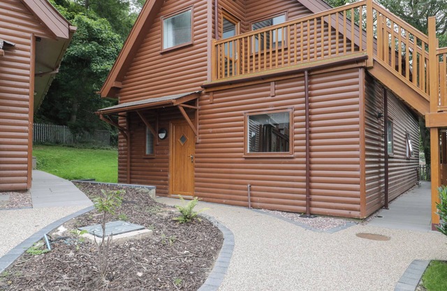 CLASSIC LODGE 25, pet friendly, with pool in Dyserth