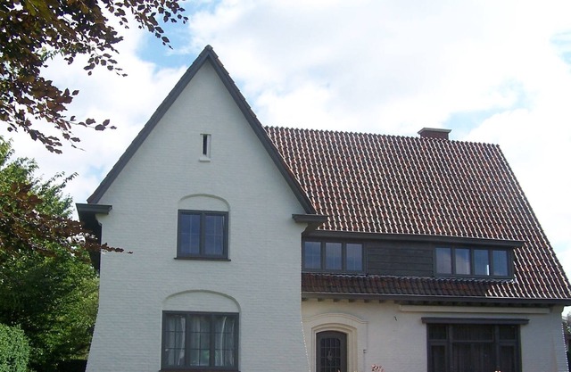 Classic Mansion in Poperinge with Fenced Garden