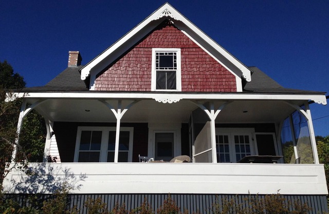 Classic Summer Cottage With Full Amenities For Your Maine Island Vacation!