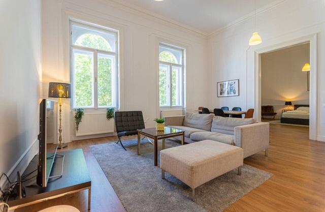 Classical apartment with modern style downtown!
