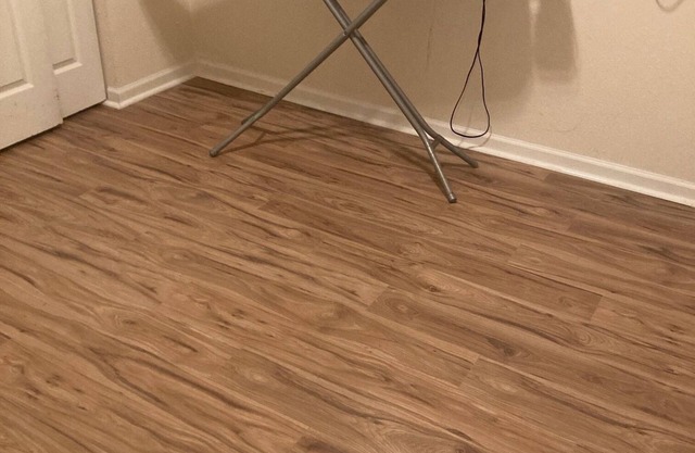 Clean & cozy studio in Hawthorne Hills SW suburban Toledo