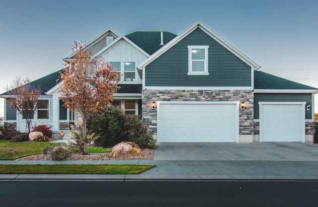 Clean Golf Home w/Scenic Views - Up to 4500 sqft, 8 Spacious Rooms, 4.5 Bath!