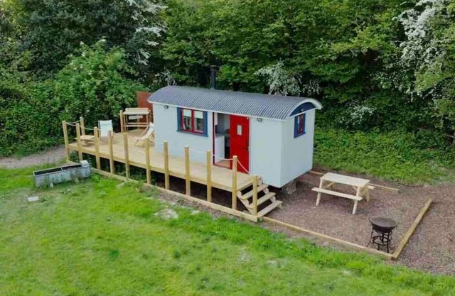 Cleo’s Hut
