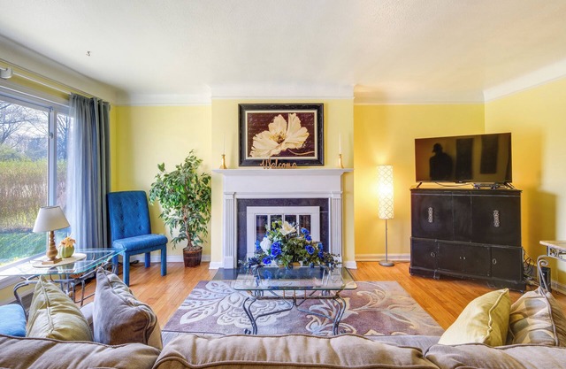 Cleveland Heights Home w/Sunroom: Park Across St!