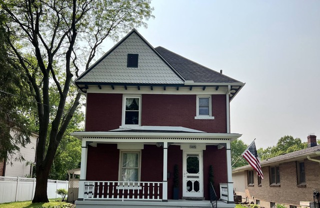 Clifford The Big Red House