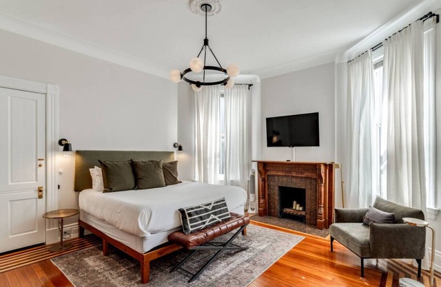 Clifton 1 Bed Renovated Historic Home by Zoo, UC