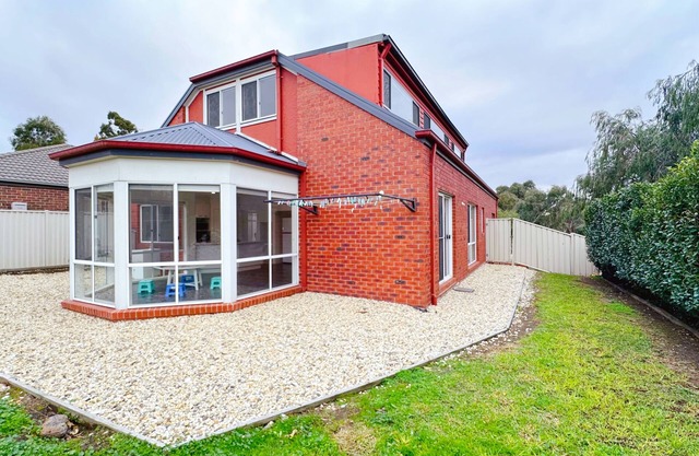 Close to Airport/TrainStation/Shopping/ParkSide/4B