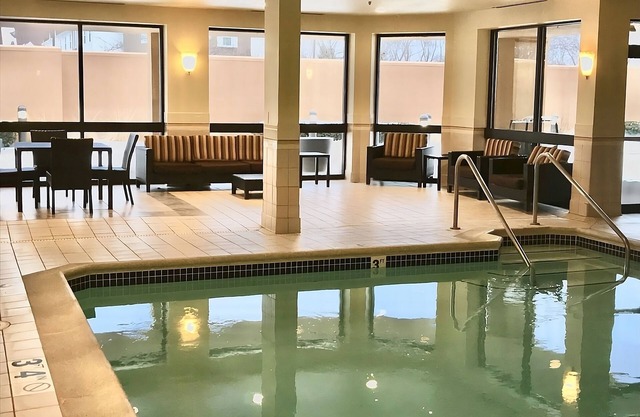 Close to Grand Victoria Casino! FREE Parking, Pool, Pet-Friendly Property!