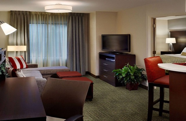 Close to Metro & Amtrak Station | 24 Hour Business Center + Fitness Center