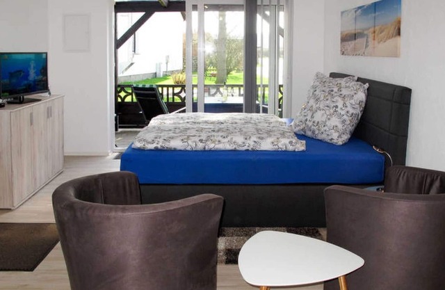 Cloudless - Bannemin, House Cloudless