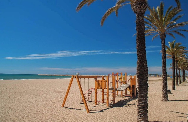 Club Villamar - Luxurious villa with a private pool, 300 meters from the beach, located in a new .
