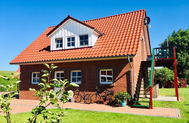 Cozy and idyllic apartment very close to the harbor