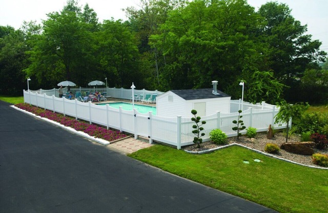 Coachman Inn