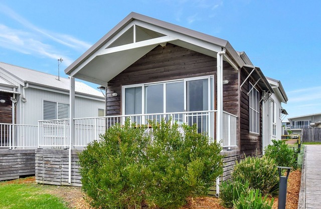 Coastal Breeze at Caves Beach Villas