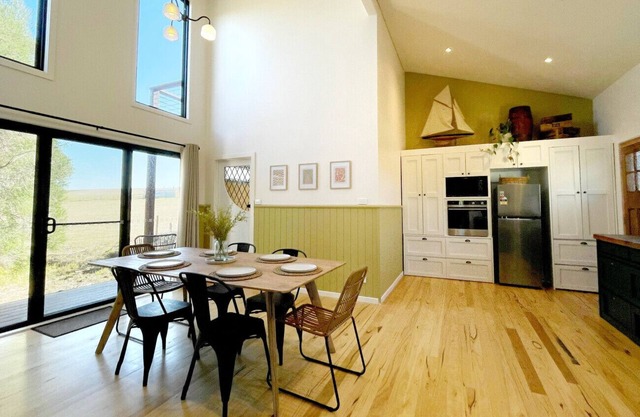 Coastal Farmhouse: The cottage