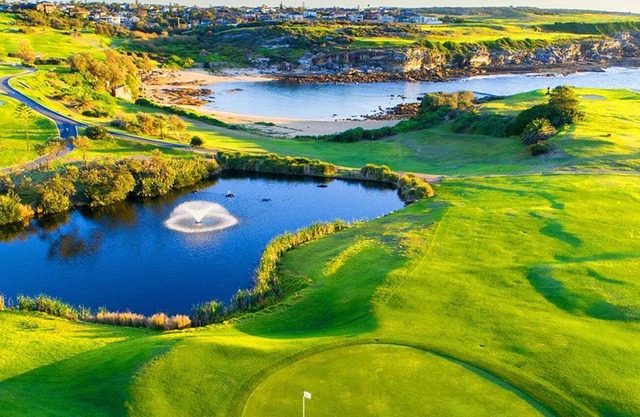 Coastal Green Living - Short walk to beach, surrounded by parks and golf courses