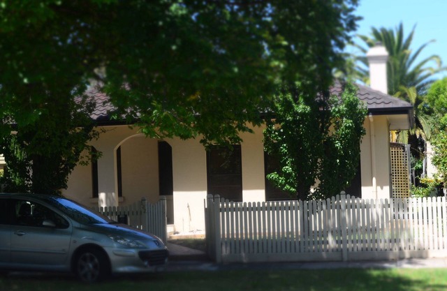 Cobb & Co House - Great Location