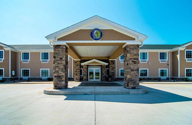 Cobblestone Hotel & Suites - Paxton