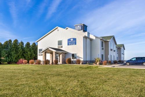 Cobblestone Inn & Suites - Vinton, IA