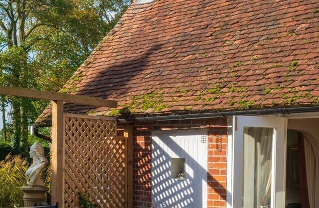 Coggeshall Countryside Cottage Near Scenic Trails & Pub