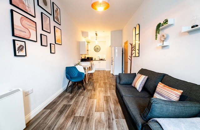 Cohost Partners Cozy Swansea Retreat