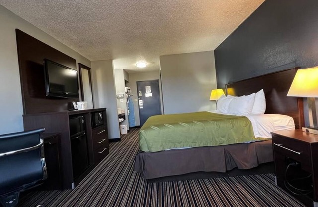 Colby Inn and Suites