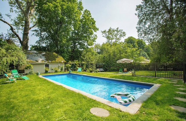 Cold Spring Village Maisonette with Pool