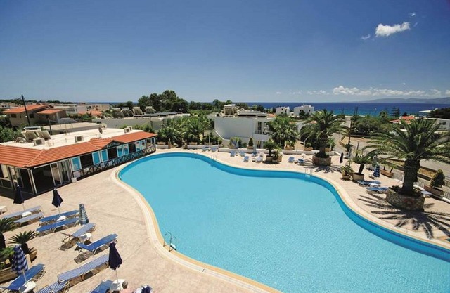 Coliseum Studios & Apartments