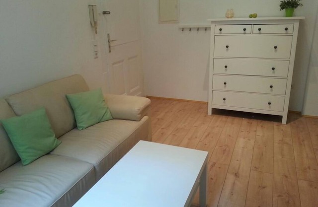 Cologne Südstadt apartment, very central, cozy and quiet, max 2 persons