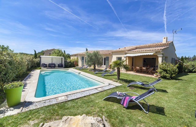 COLONZELLE DROME PROVENÇALE. Private heated swimming pool for 6 people